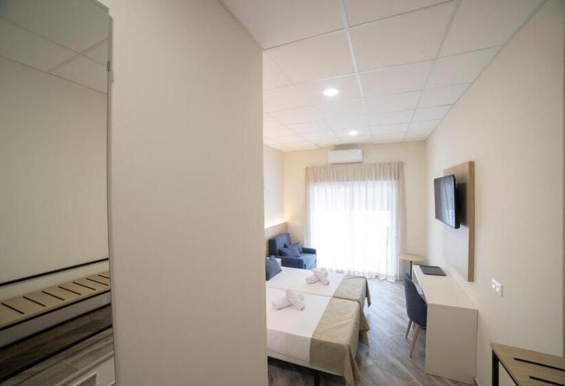 פנסיון Hostal Altea Karma