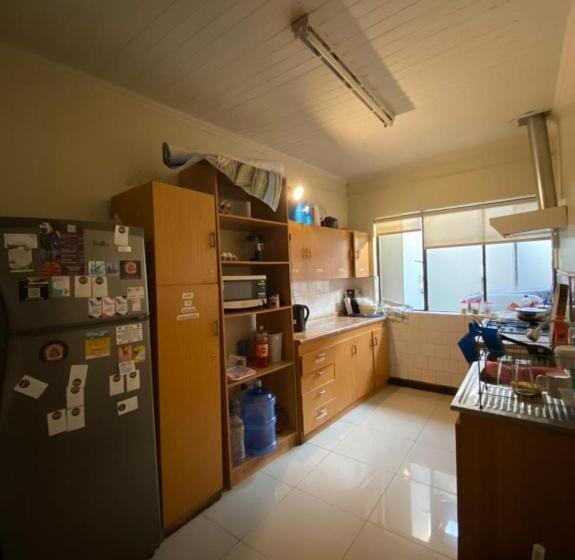 膳宿费 Hostel Cartel 405