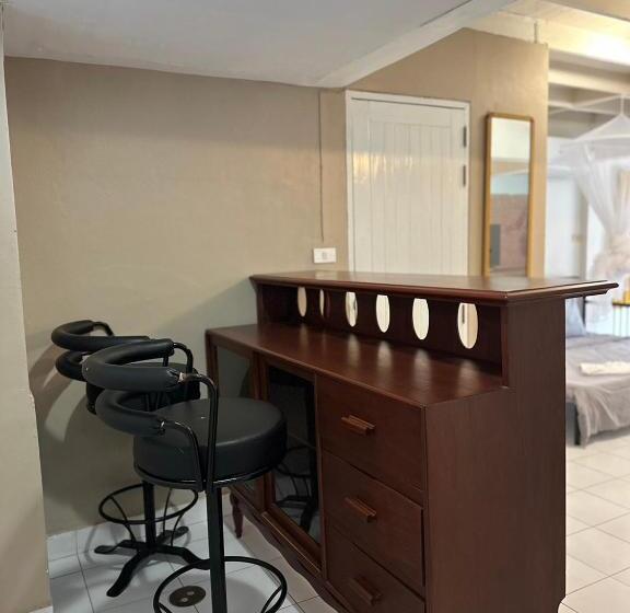 פנסיון Journey House Bangsean