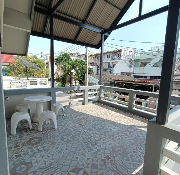 펜션 Journey House Bangsean