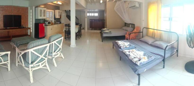 פנסיון Journey House Bangsean