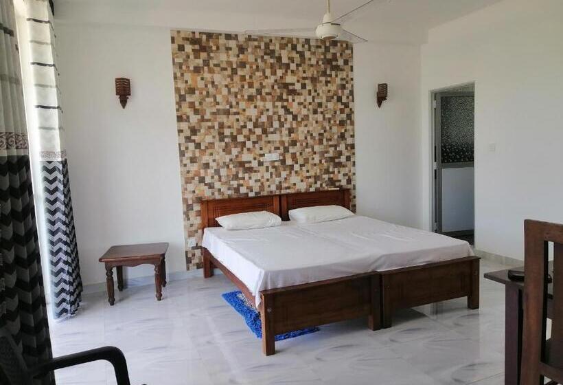 بنسيون Neem Tree Ambalangoda