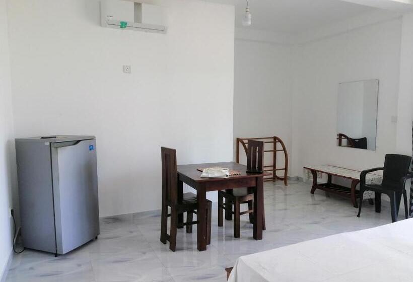 بنسيون Neem Tree Ambalangoda