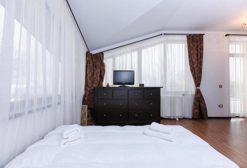 بنسيون Paradisul Verde Siriu