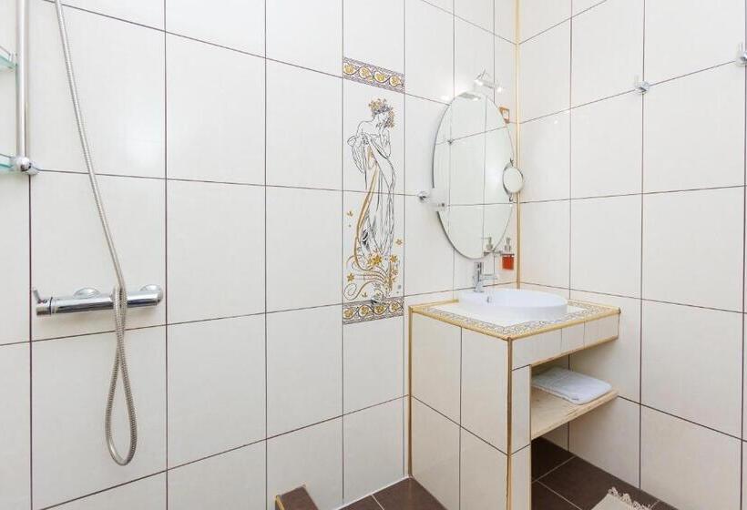 بنسيون Paradisul Verde Siriu