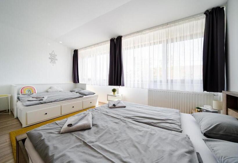 膳宿费 Pipacs Panír & Grill Garden Vendégház