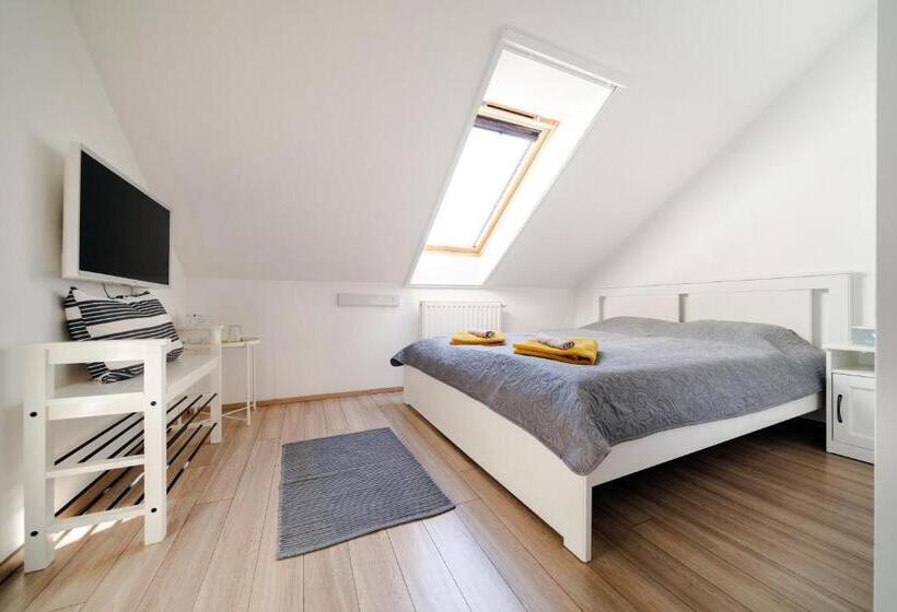 膳宿费 Pipacs Panír & Grill Garden Vendégház