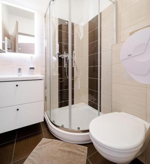 膳宿费 Pipacs Panír & Grill Garden Vendégház