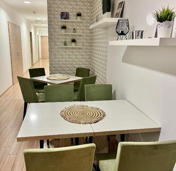 膳宿费 Pipacs Panír & Grill Garden Vendégház