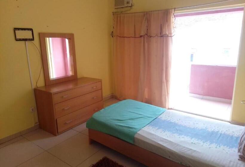 پانسیون Pousada Lobito