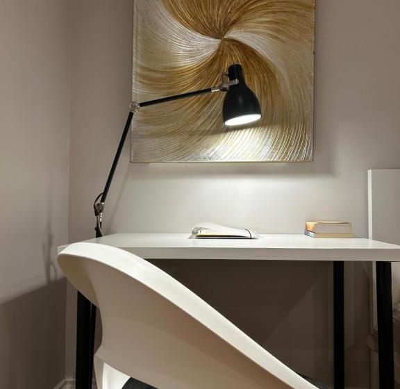 Пансион Premium Home With Garden View, Private Parking