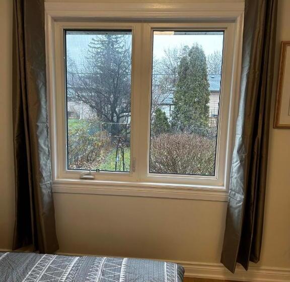 Пансион Premium Home With Garden View, Private Parking