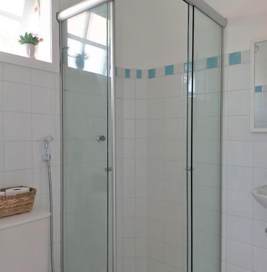 Pensão Suite Externa Com Copa, Wifi E Acesso Independente