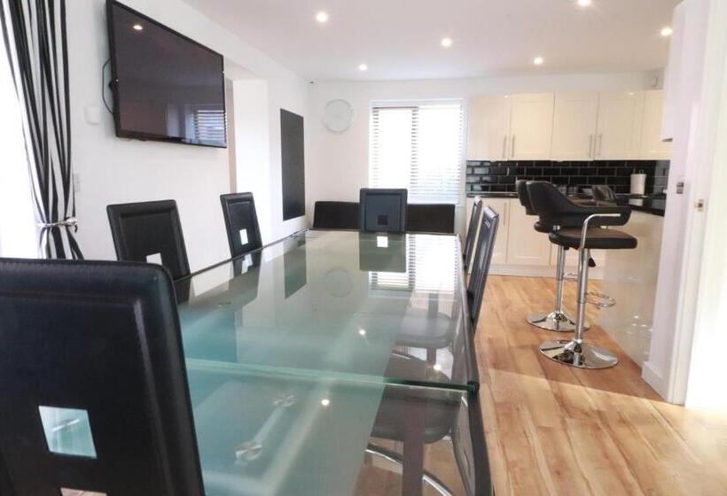 膳宿费 Swanwick House