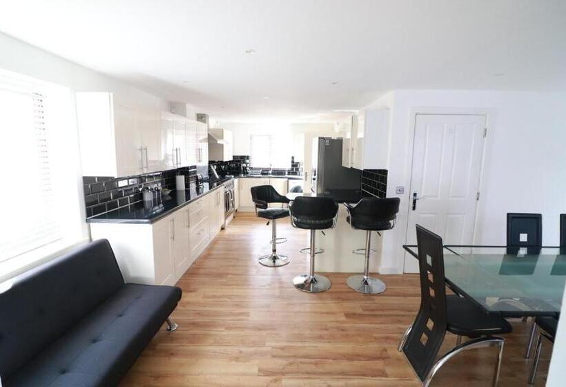 膳宿费 Swanwick House