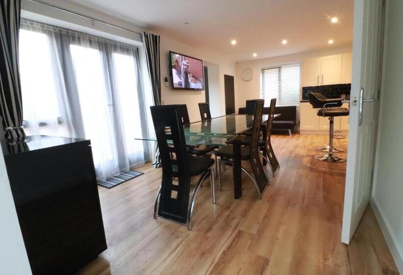 膳宿费 Swanwick House