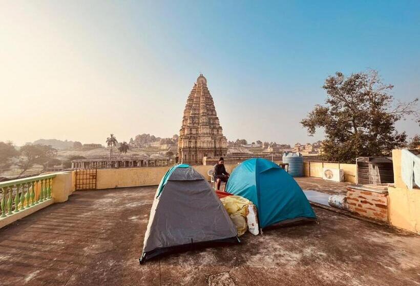 پانسیون Temple View Guest House