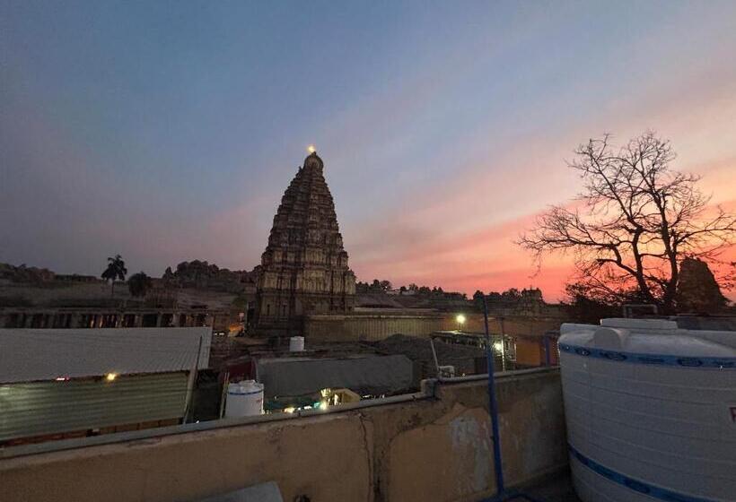 پانسیون Temple View Guest House