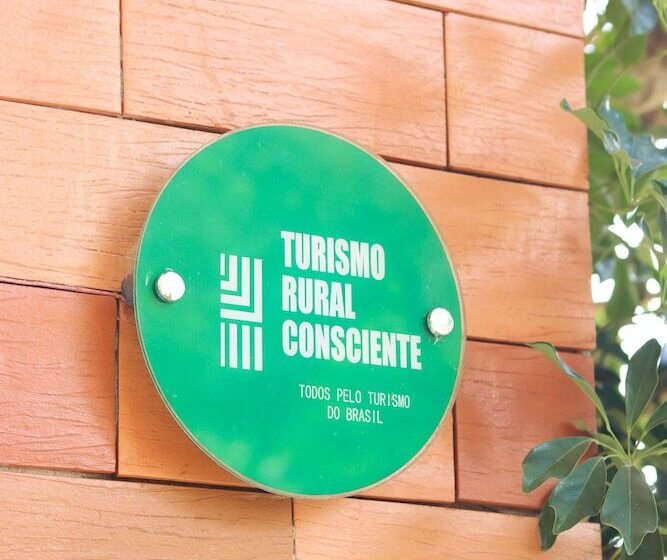 Pousada E Hotel Casa Do Lago