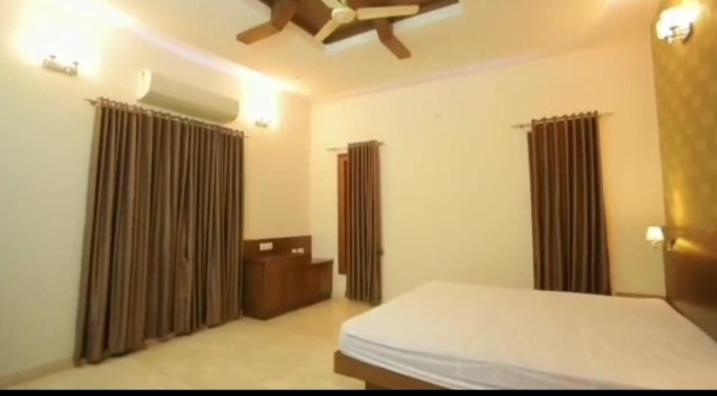 渡假胜地  Shoolin Palace