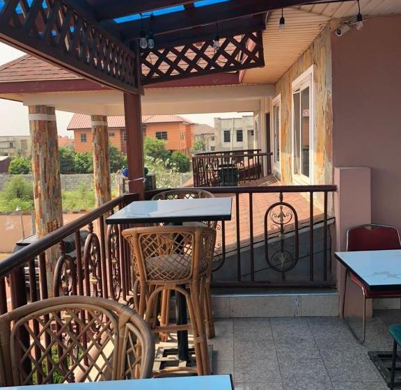 Royal Kamak Hotel Tema