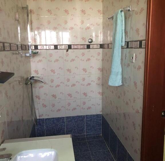 Royal Kamak Hotel Tema