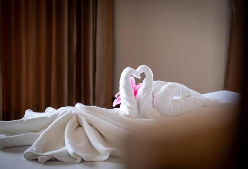 Welcome Hotel Beach Market Jomtien