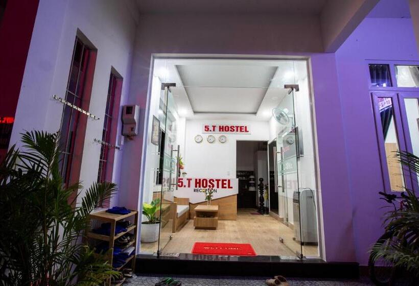 5.t Hostel