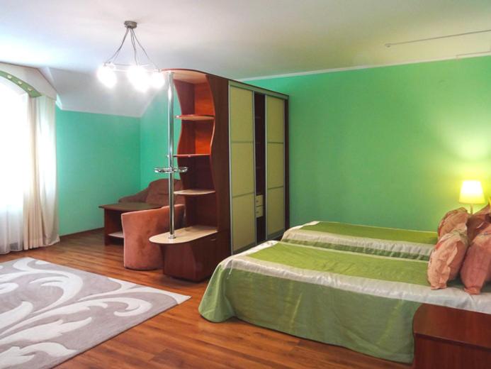 Hostel вілла синевір