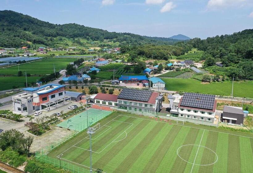 הוסטל Buan Goodvill