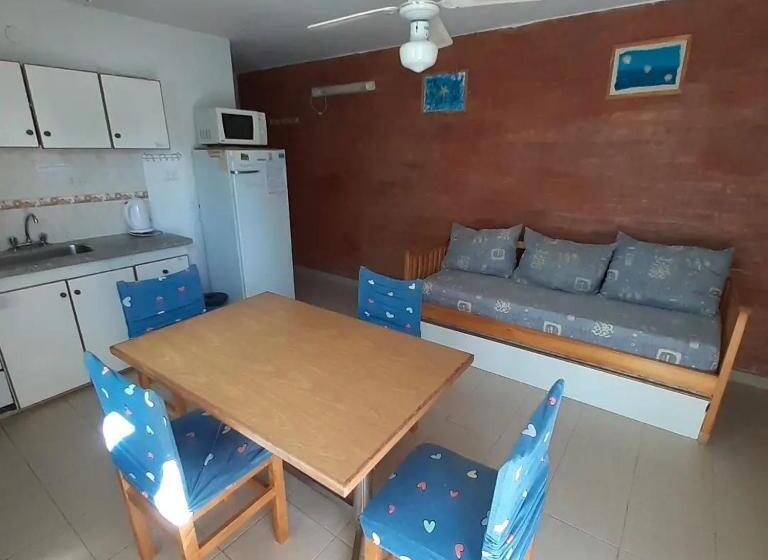 هاستل Casa Host Las Grutas