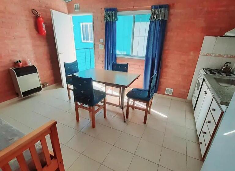 هاستل Casa Host Las Grutas