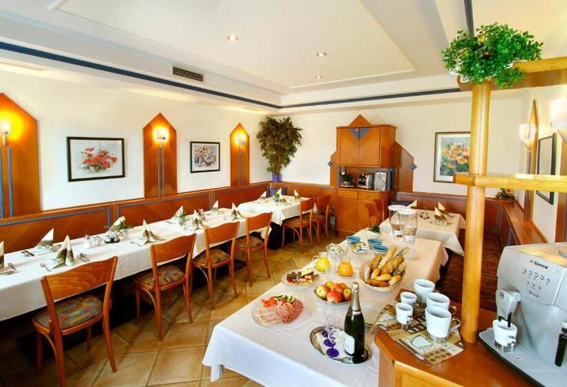 호스텔 Gasthaus Kloibhofer