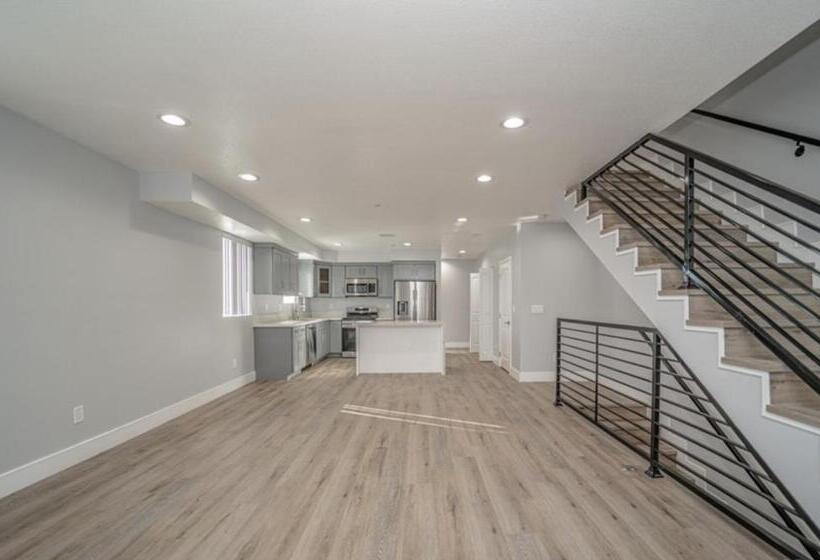 ユースホステル Green Homestay Address Changed