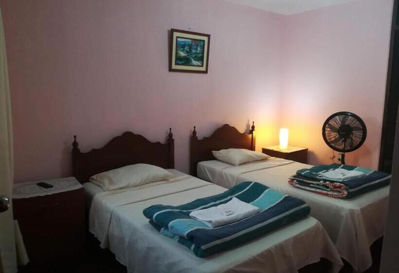 旅馆 Hospedaje Fremiott