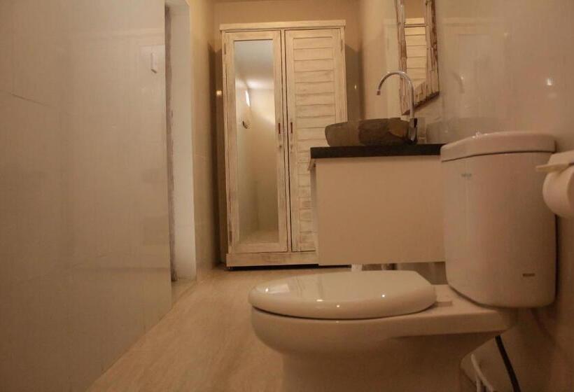 فندق صغير Kj Klumpu Wooden Style Guest House At Canggu