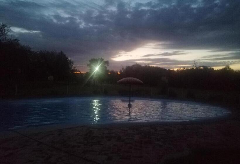 ユースホステル Posada Del Parador