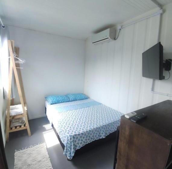 הוסטל Pousada Beach Box