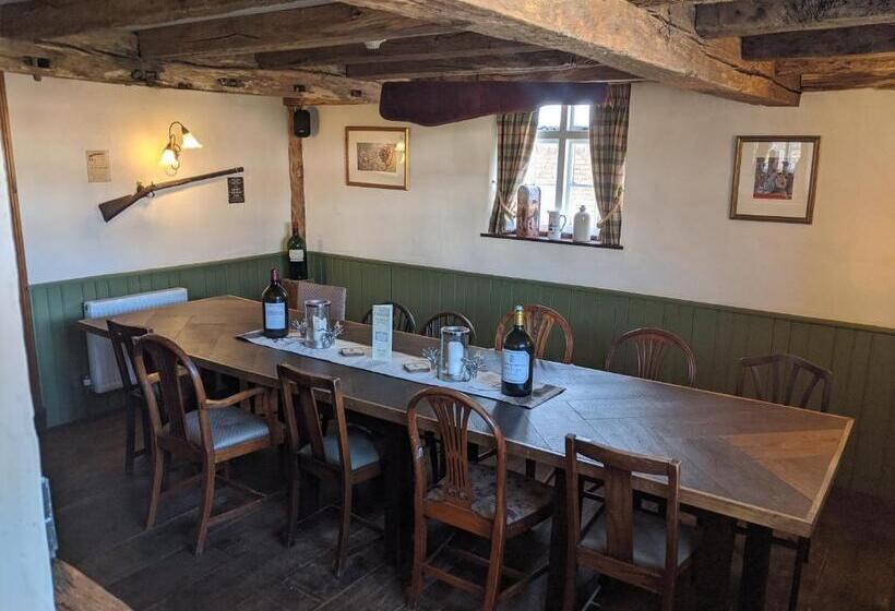 호스텔 The Crown Inn