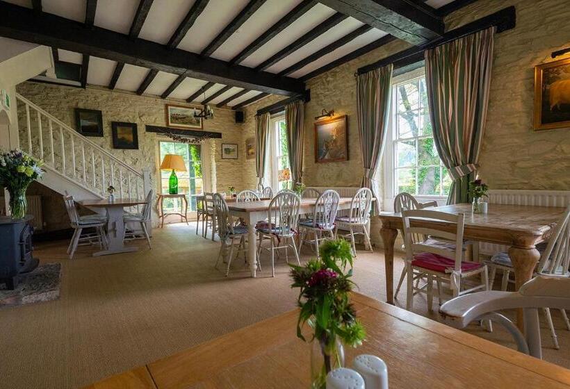 ユースホステル The Powis Arms