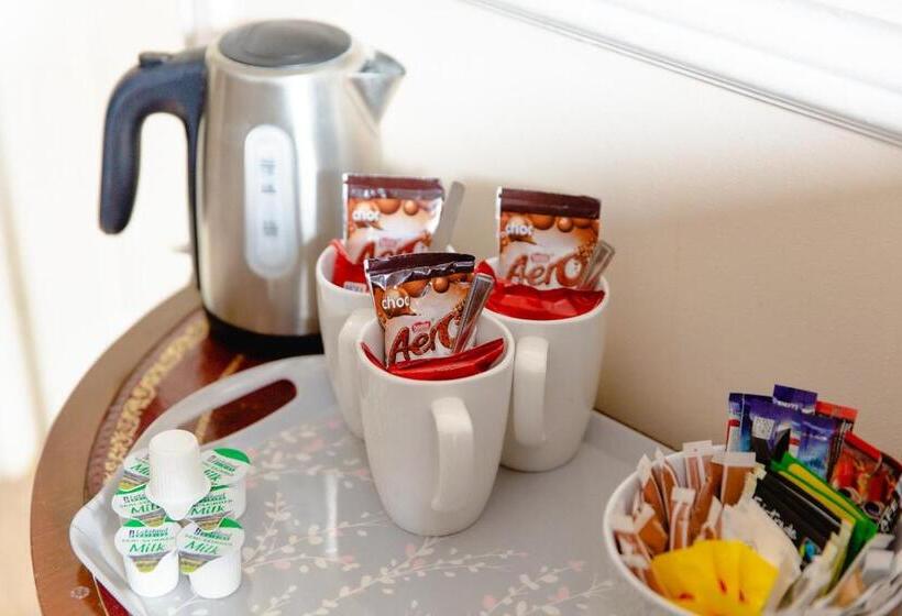 ユースホステル The Powis Arms