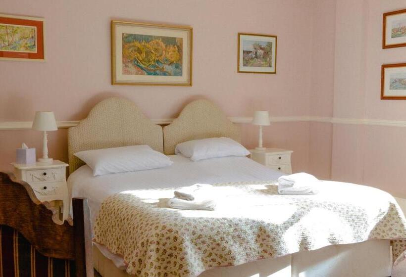 ユースホステル The Powis Arms