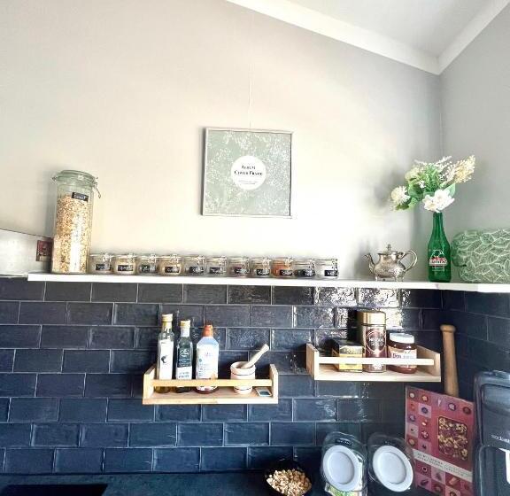 هاستل Valkyrie Guesthouse   1km From Seljalandsfoss