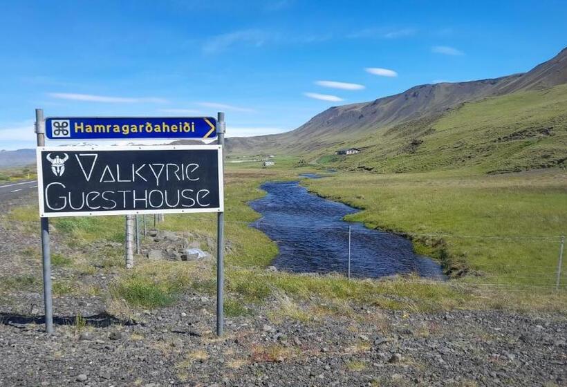 هاستل Valkyrie Guesthouse   1km From Seljalandsfoss