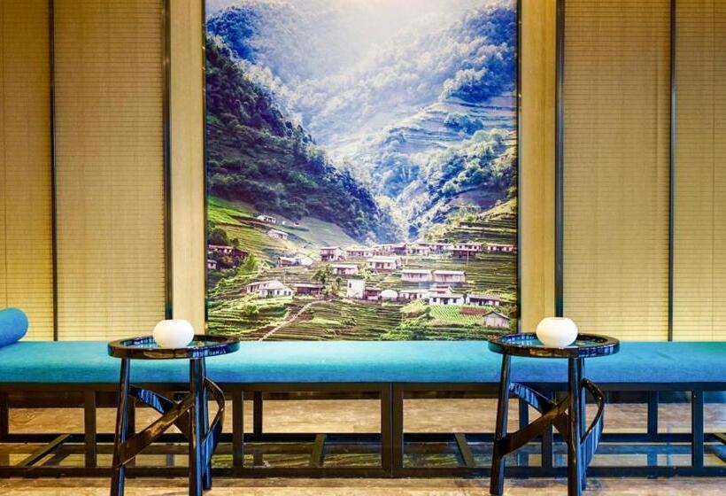 Atour Hotel Tianjin Binhai Second Avenue Branch