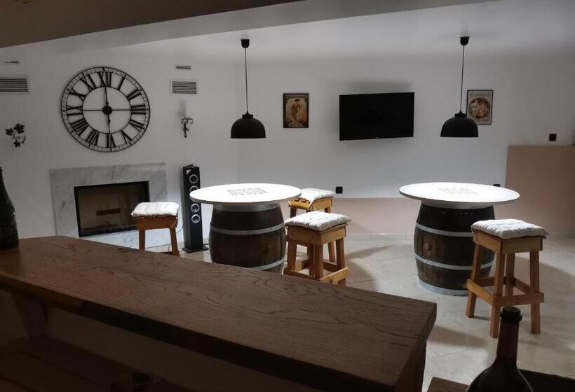 مبيت وإفطار Au Bouchon Champenois