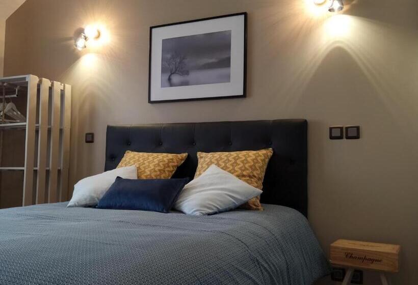 مبيت وإفطار Au Bouchon Champenois