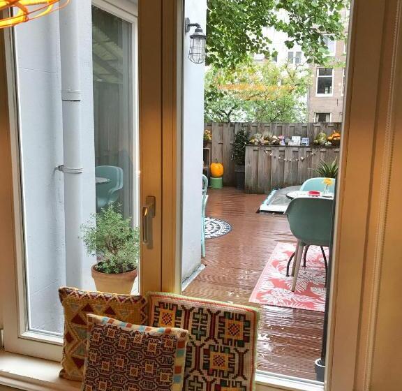 تختخواب و صبحانه Bnb 117