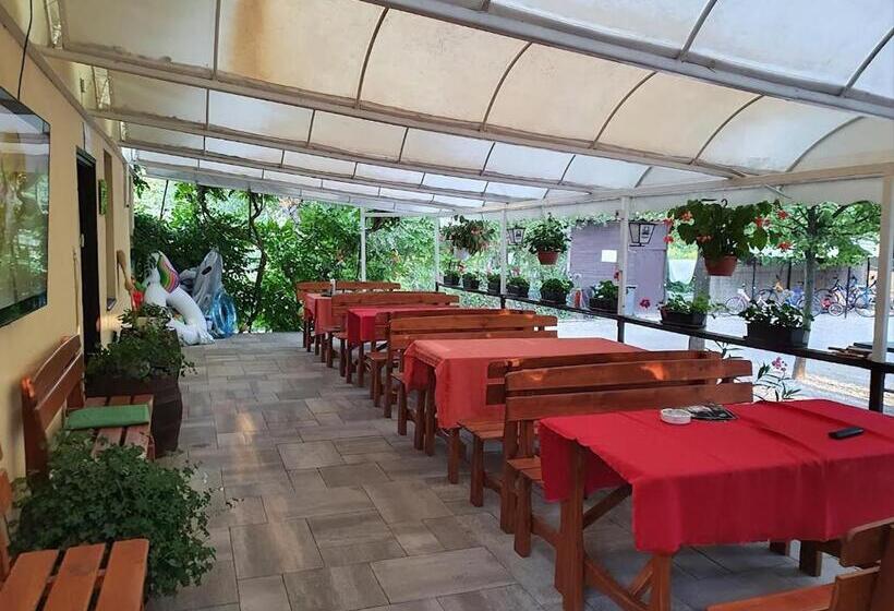 צימר Eldoradó Fogadó és Kemping