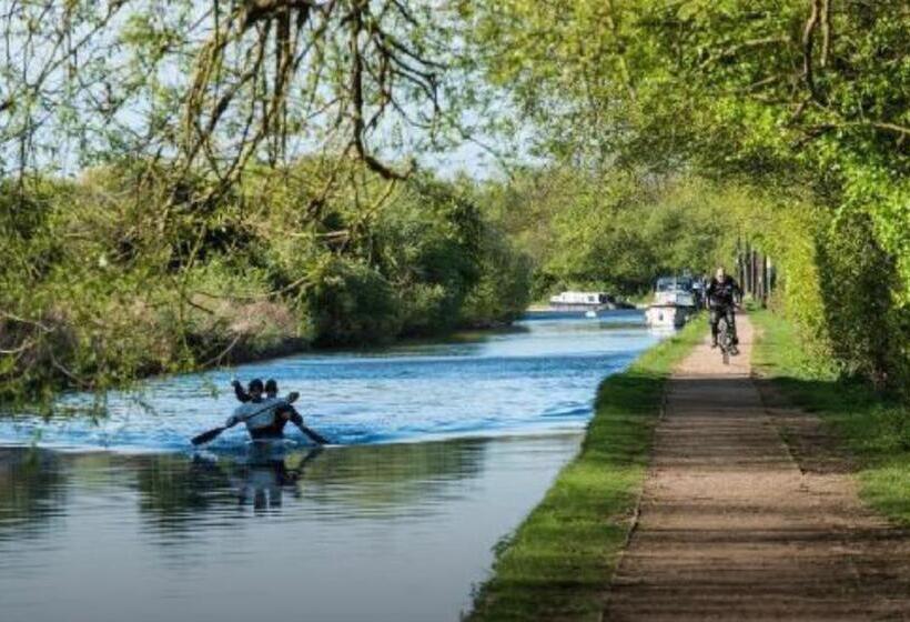 住宿加早餐  Enfield Lock Business Stay House